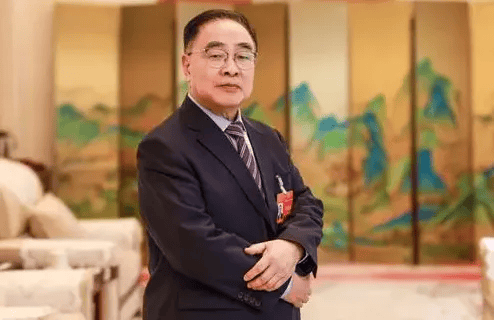 图:张伯礼院士今年全国两会期间,全国人大代表张伯礼院士提出了关于