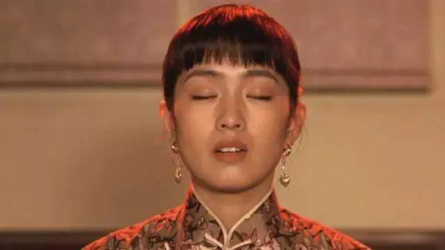 1991年巩俐凭借《大红灯笼高高挂》直接让她爆火全国,成为了所有观众