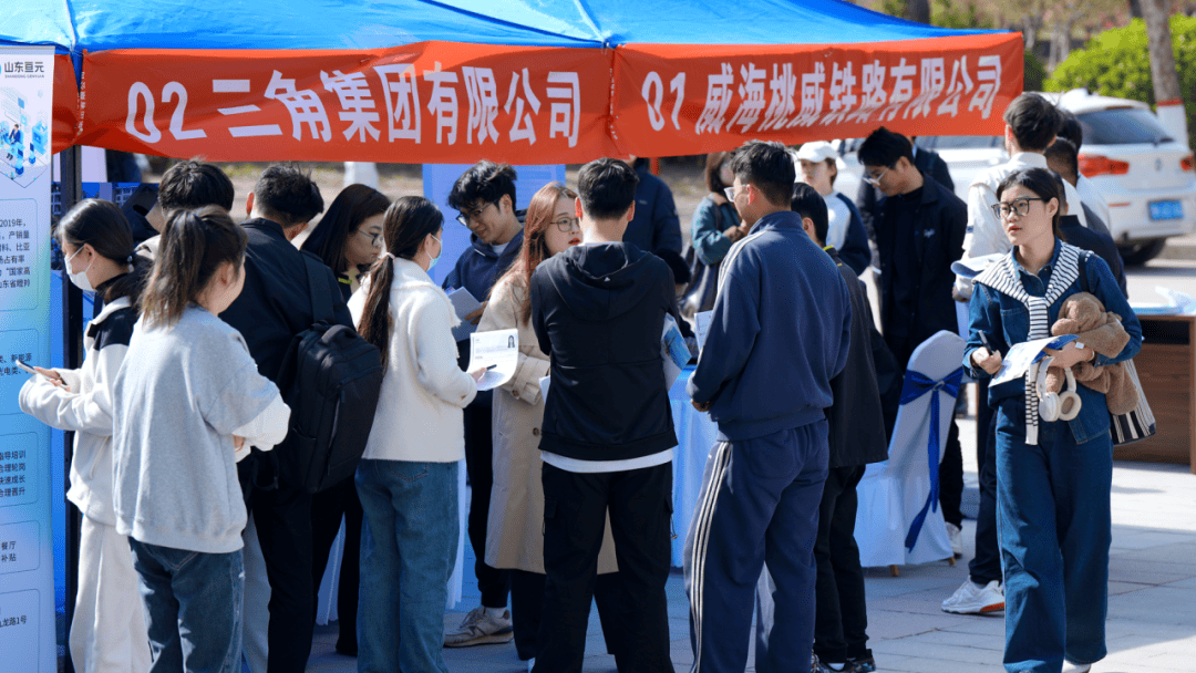 01活动前期,引才团队积极筹划,提前"加温预热",通过郑州大学,河南工业