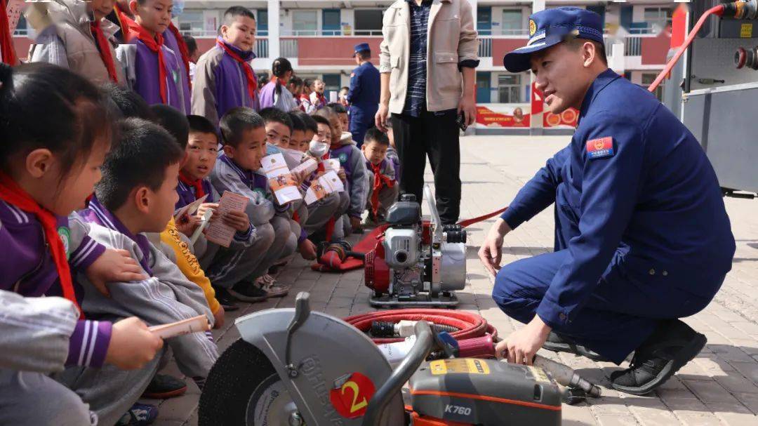 全国中小学生安全教育日消防安全进校园