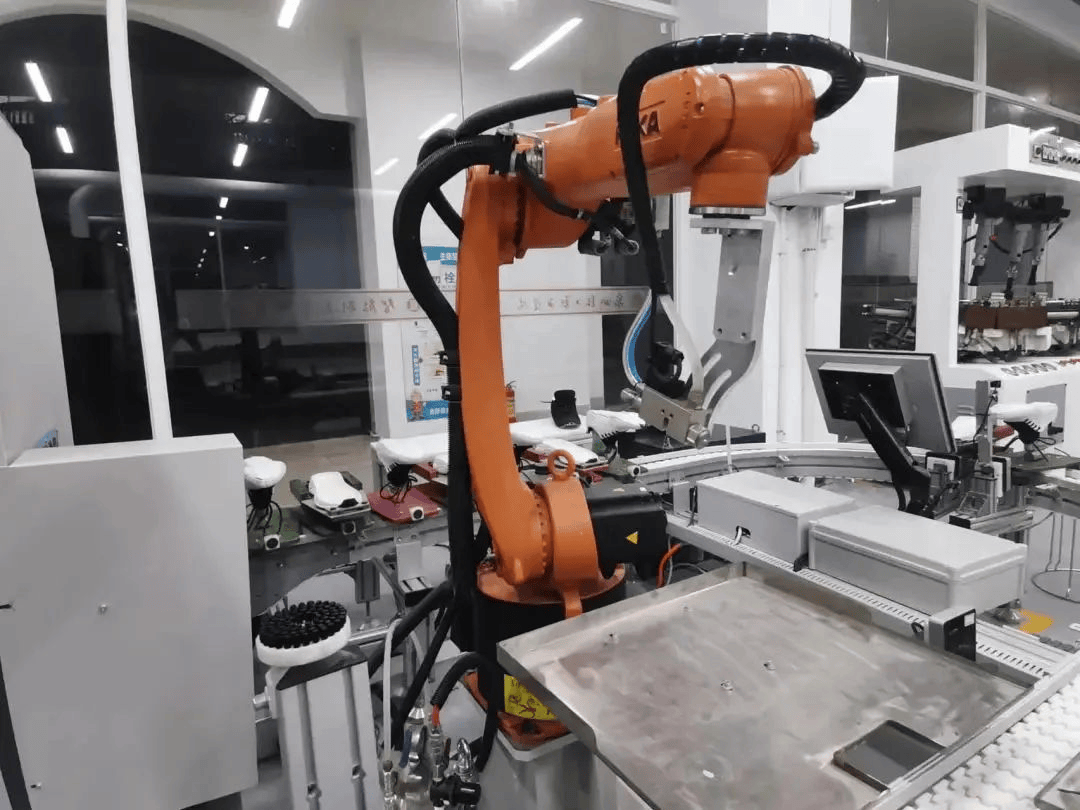 2024升学季专业介绍工业机器人技术专业人机交互机智过人