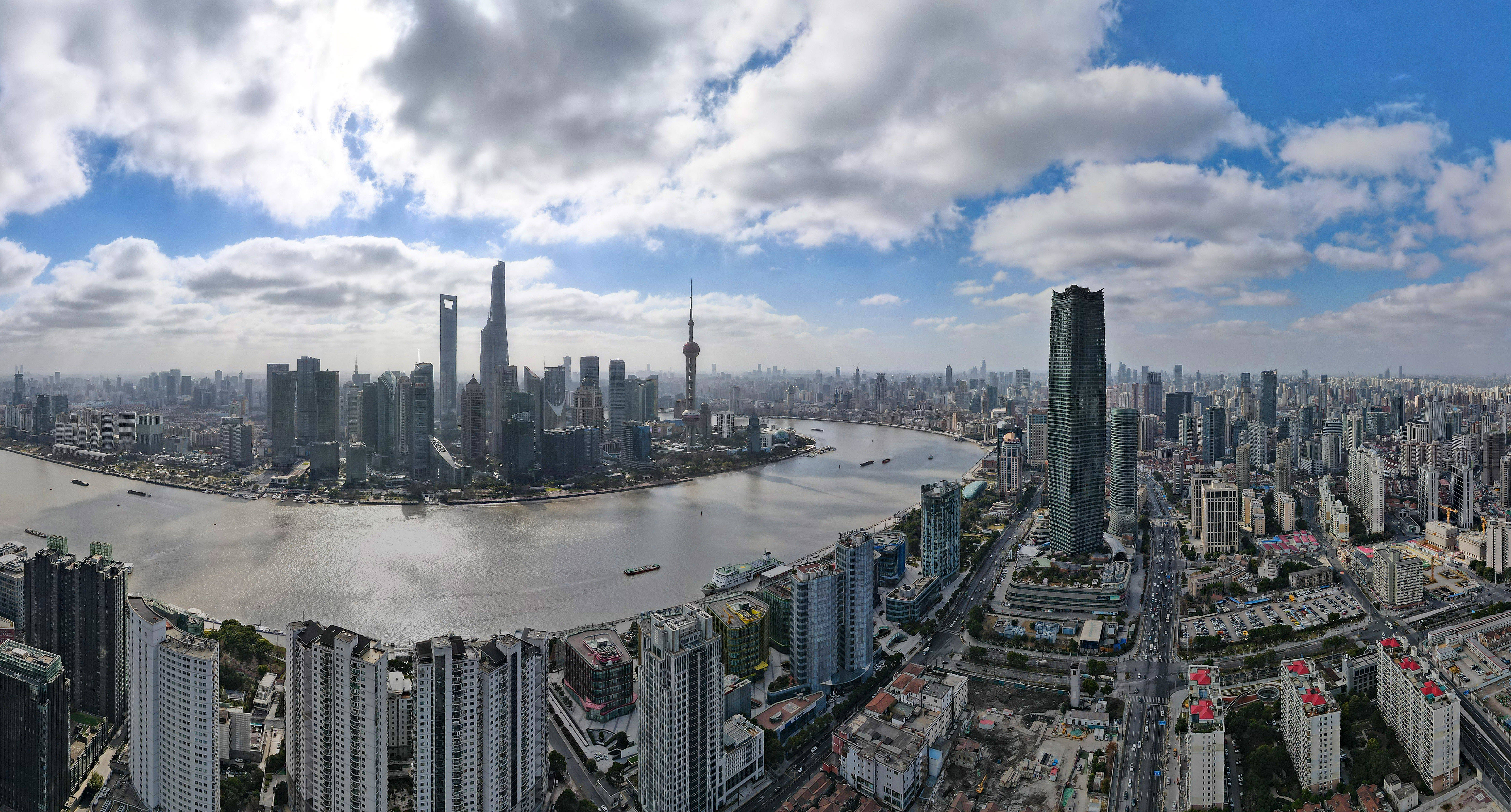 (上海)自由贸易试验区陆家嘴片区(2023年1月10日摄,无人机全景照片)