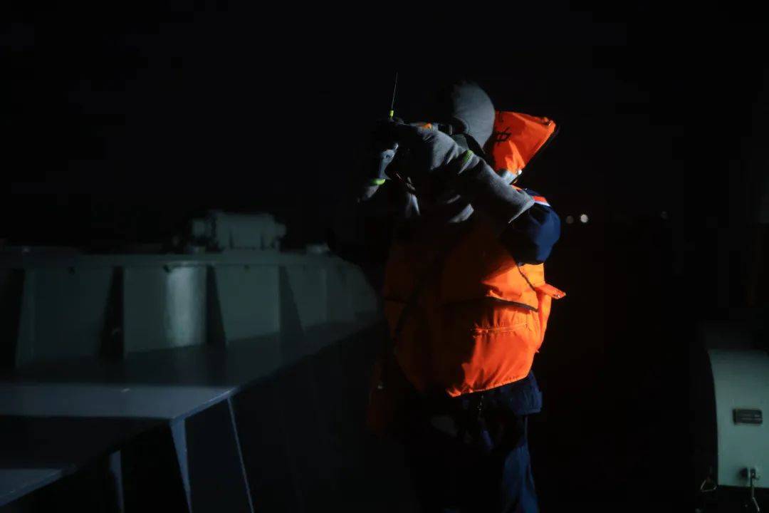 昼夜不停海口舰开展实战化训练