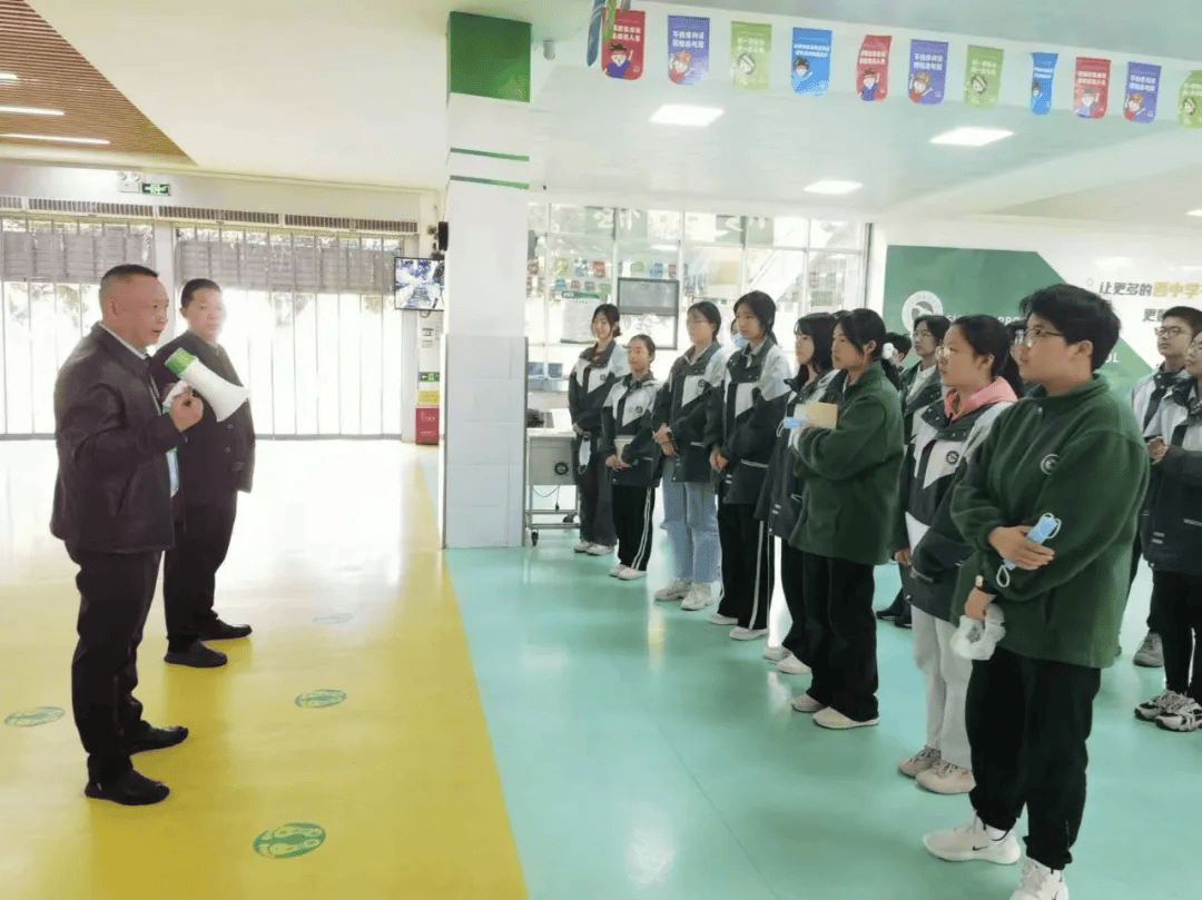 校园动态走进食堂守护健康西充中学召开师生进食堂动员会
