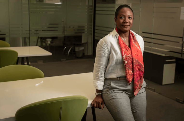 迪拜薪水系列我做3份工月收入6万迪拉姆