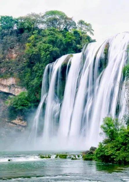 国旅自组贵州免门票啦西江千户苗寨大小七孔黄果树瀑布毕节织金洞拉然