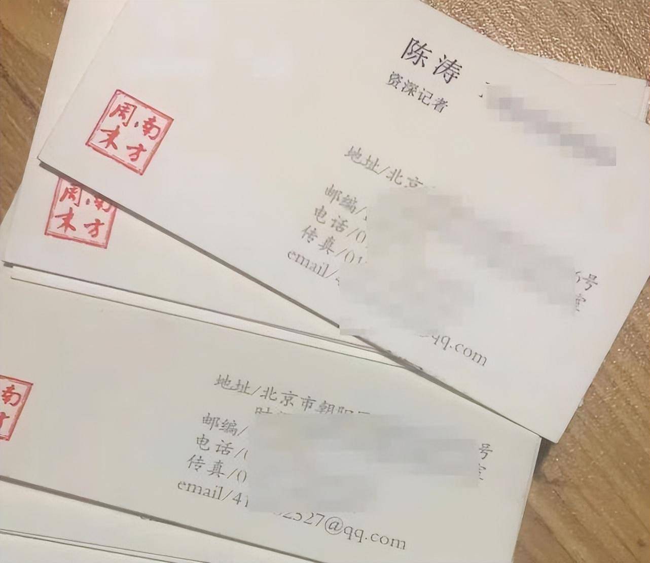 看到这张实在憋屈的论文纸,毛概老师自然毫不留情给了一个59分,也给了
