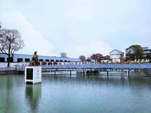 组)>吕家组门楼>赤石红色名村>"三"民博物馆>王湾草莓采摘基地500_375