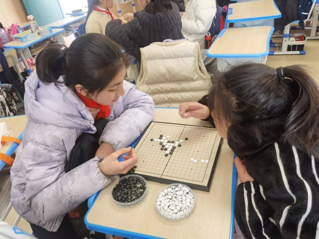 乐在棋中棋乐无穷记实小集团西校区613中队棋类活动