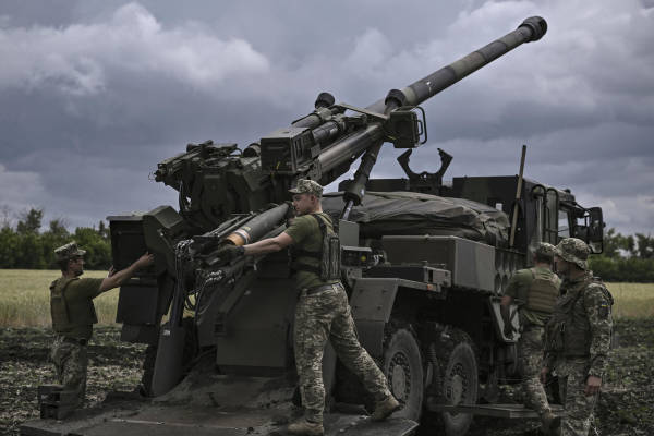 法国今年将向乌克兰提供78门“凯撒”火炮和8万发炮弹_手机搜狐网