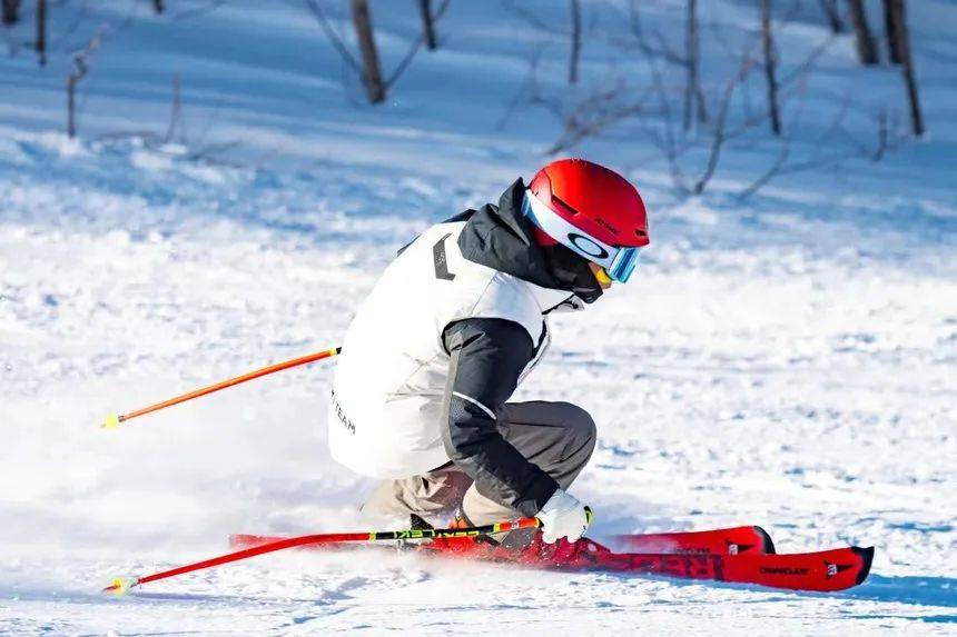 四季·春天味道丨上春山,滑春雪_亚布力滑雪场_游客_旅游