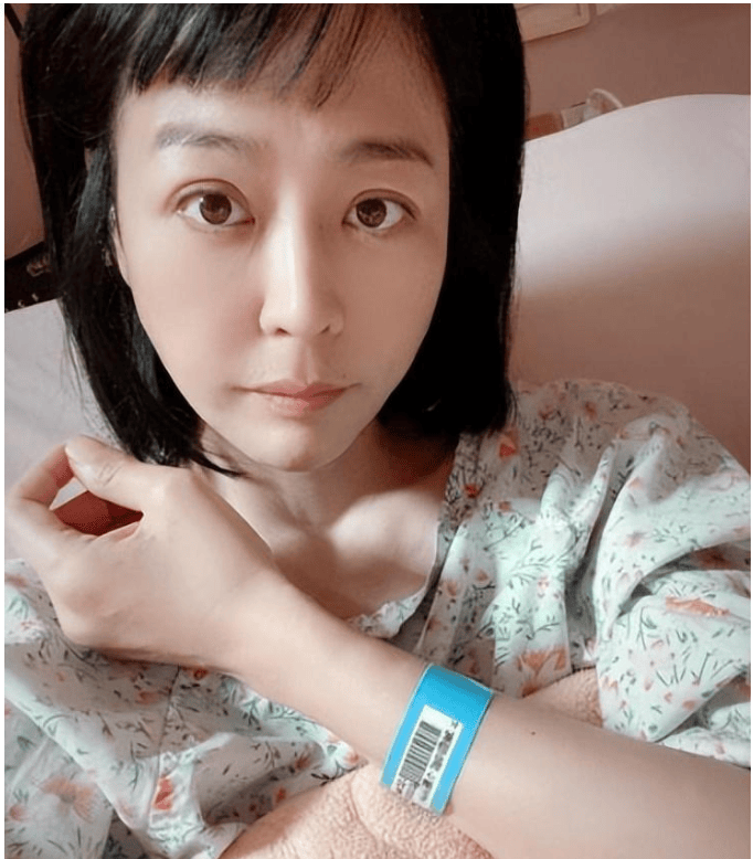 患上重症后,她公开遗嘱:遗产全部给一条"狗",对生母不管不顾_唐玲