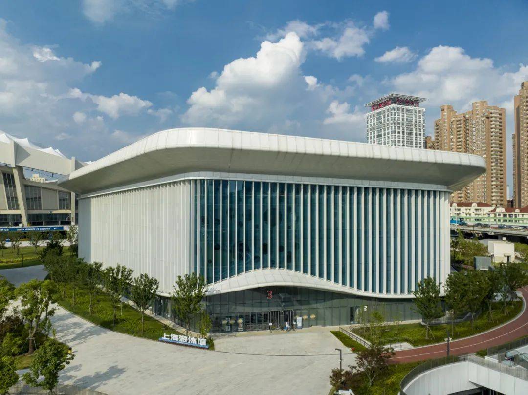 体育课搬进徐家汇体育公园专业场地成为学生们的快乐操场