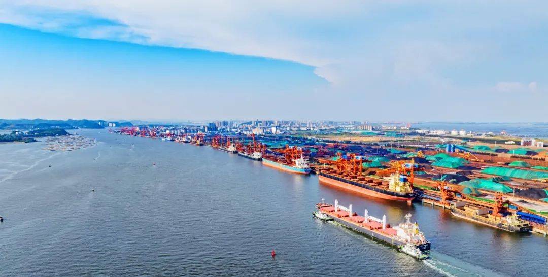 广西沿海首家绿色港口北部湾港防城港码头通过评定