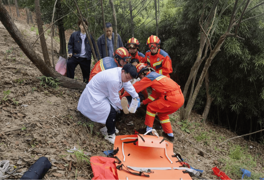 近期多发驴友登山受伤迷路五桂山消防提醒