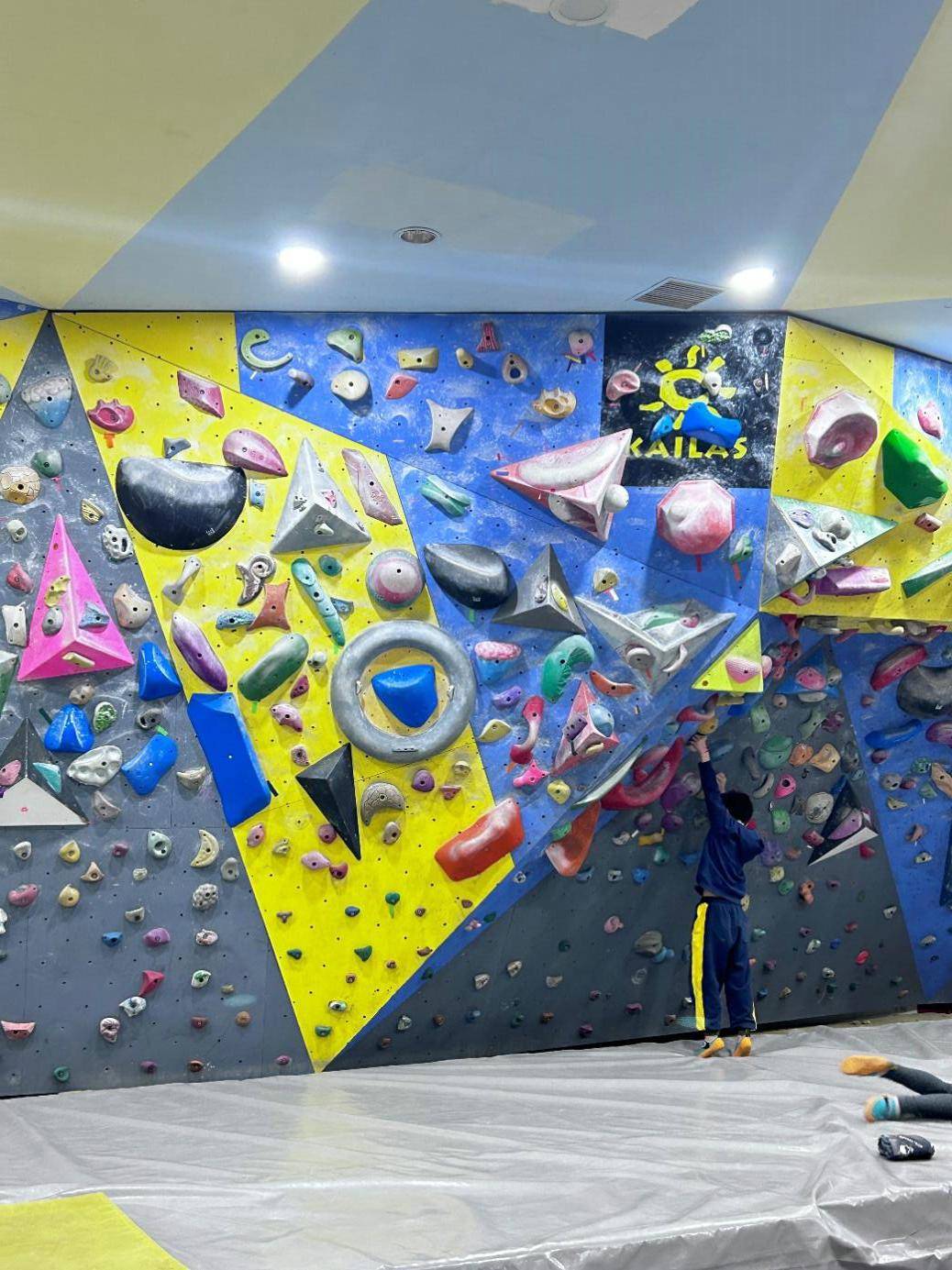 西京学院借新媒体力量助力青少年户外培训开展