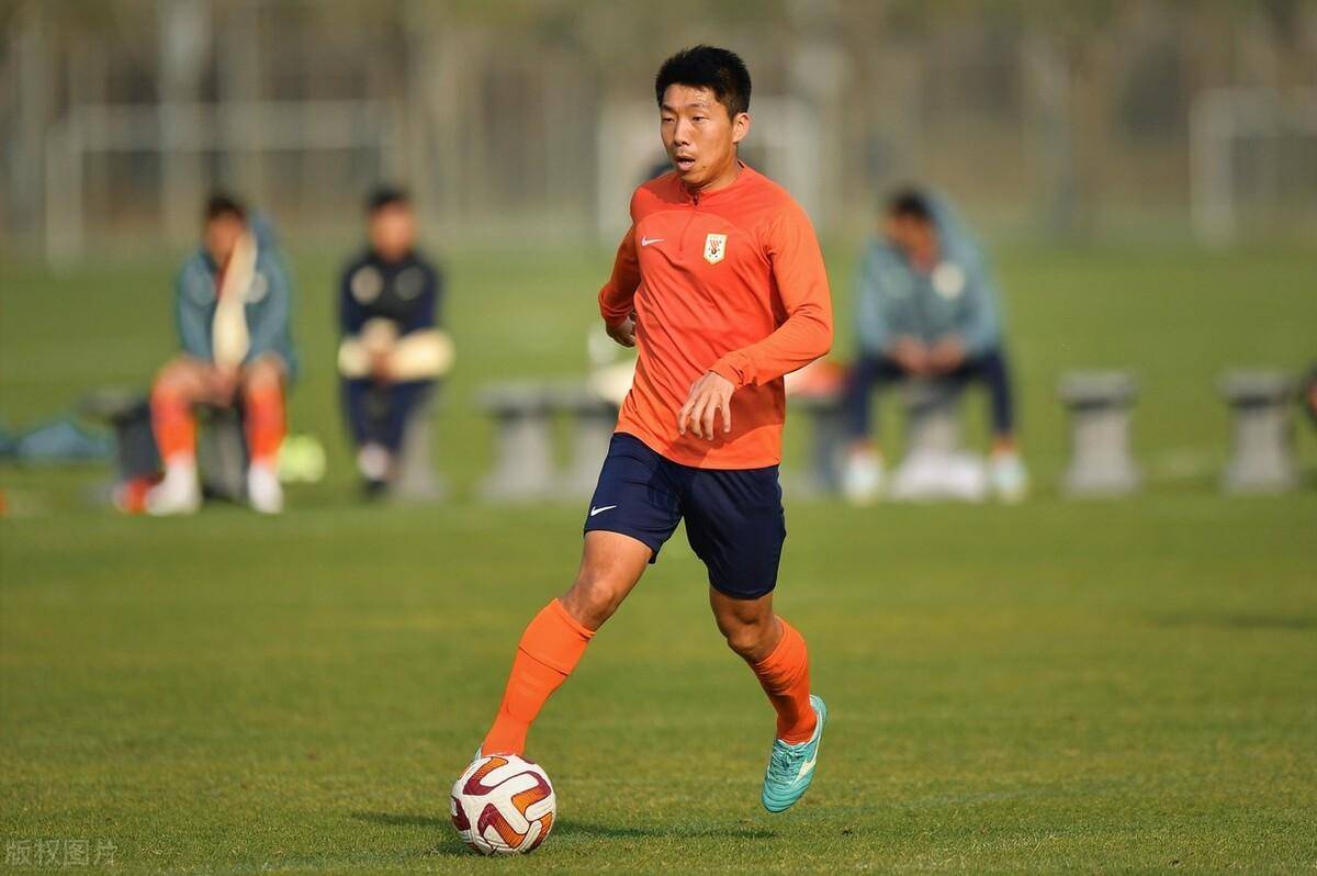 鲁能功勋被判刑三年!曾是国足主力,球迷怒其不争,给球队抹黑_郭田雨_