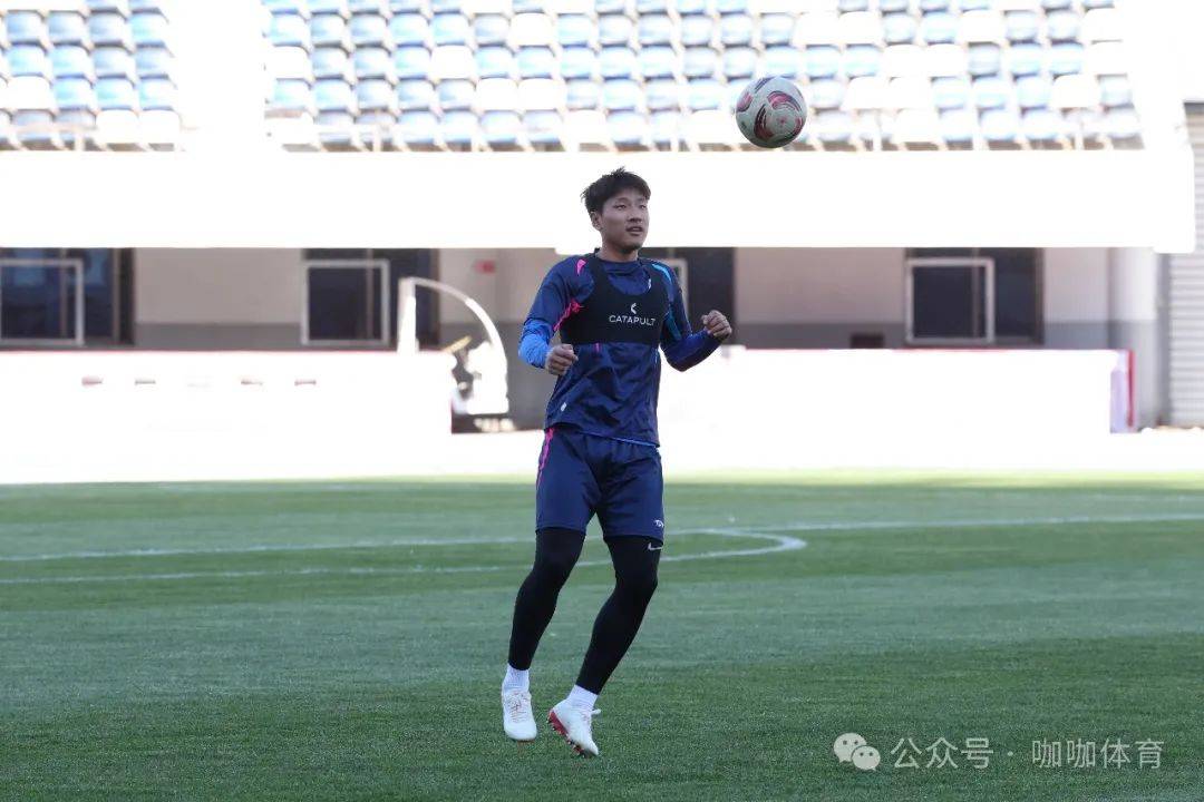 咖评明日出发圣裕彤欢迎石家庄新名片功夫队汪嵩