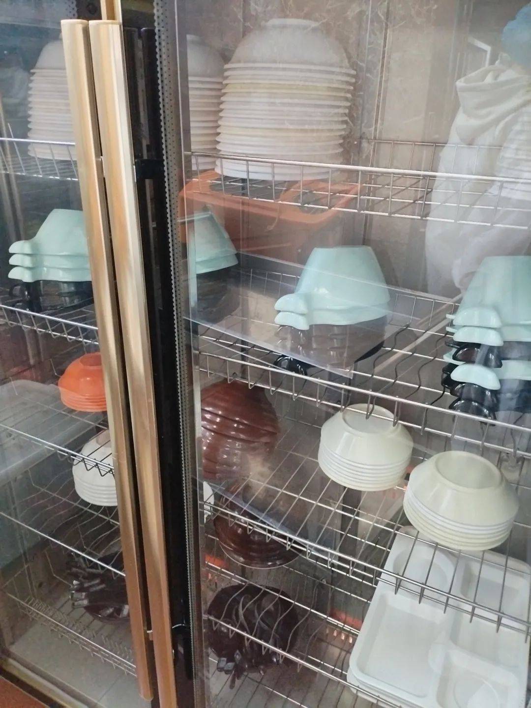 加强学校食堂检查 筑牢食品安全防线|学生自律委员会走进餐厅第四期