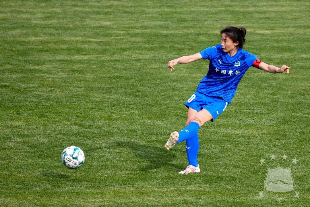 两连平武汉女足收获2024赛季第一球