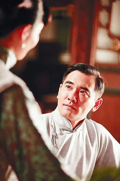 中国第一美男隐居现状曝光无儿无女买下800m05庄园唯有猫狗作伴