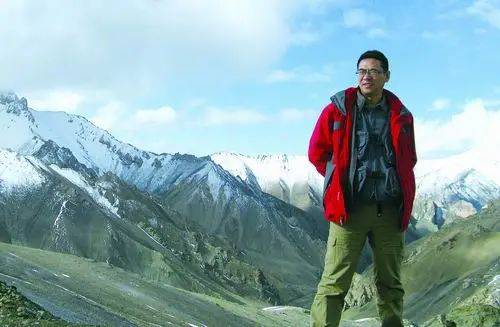 他在雪域高原寻宝三十年