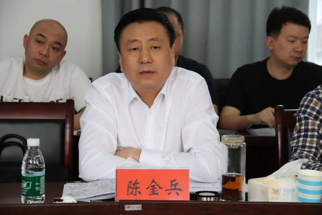 市城市管理执法局党组专题调研环卫保洁工作