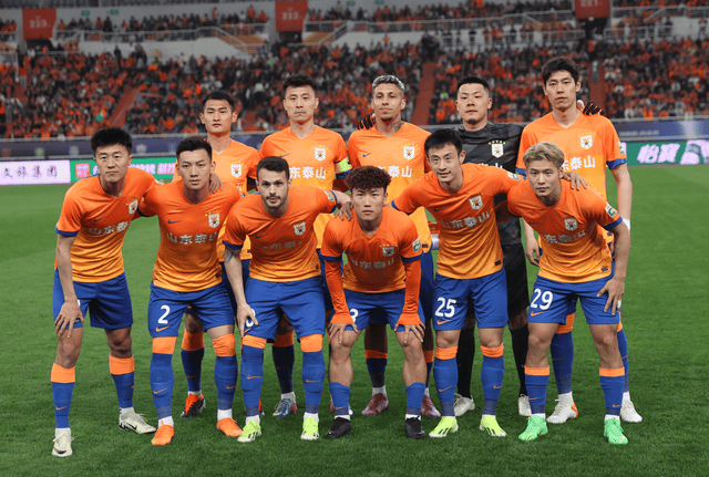 山东鲁能03惨败申花曝出队内混子球员太多王大雷哽咽道歉