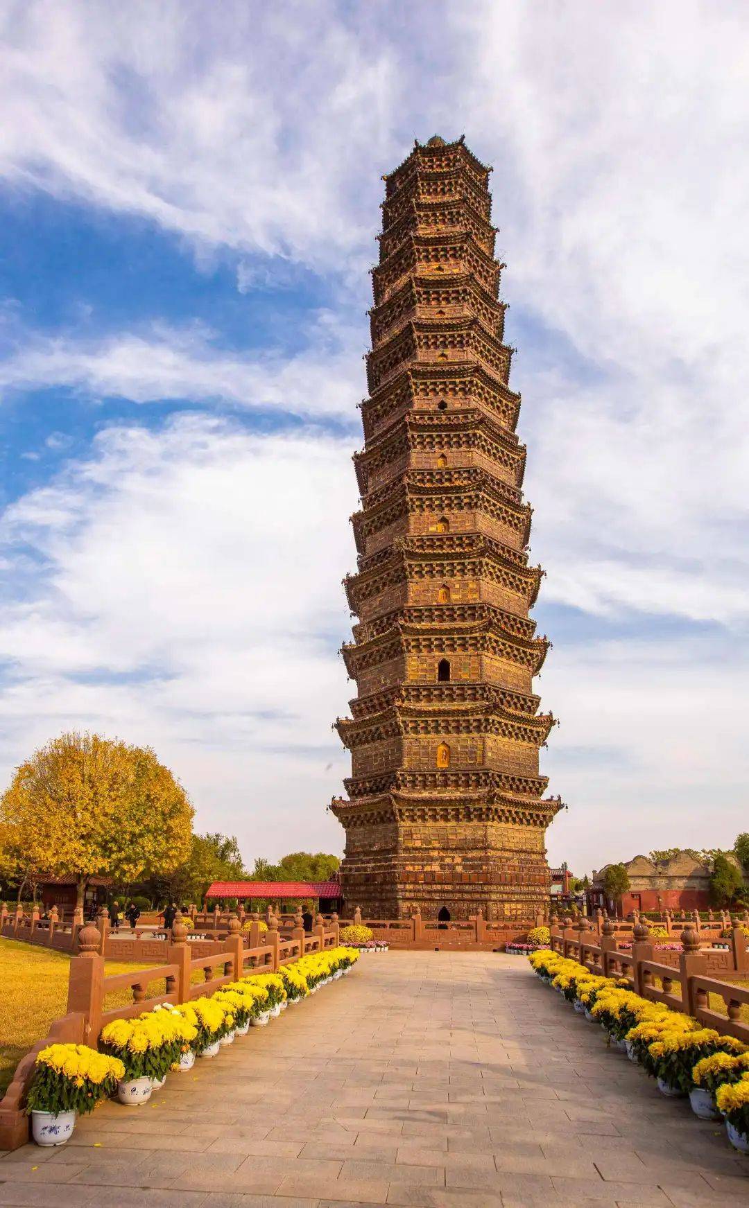 时事地理王婆说媒爆火戳中年轻人的每一根软肋河南开封中国八大古都