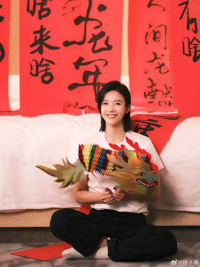 郑爽被洗脑反h刘昊然出轨经纪人赵小棠抑郁卖惨丁禹兮轧戏曾舜晞糊成