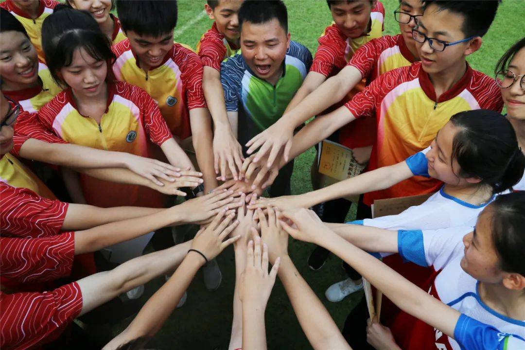 百花齐放的舞台等你灿烂绽放铁一体艺特长生入读意向调查