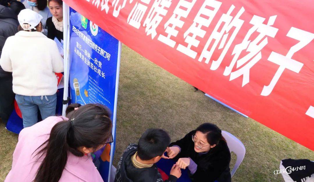 江苏24小时启东国内首制超大型flng项目a型液货舱交付