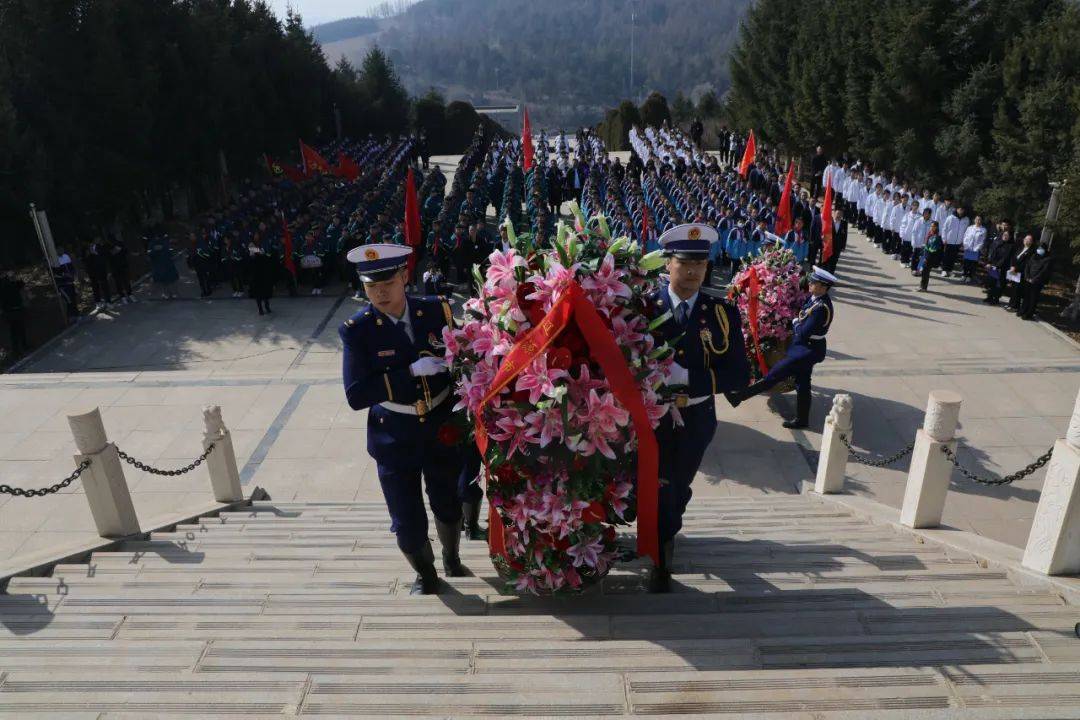 祭扫烈士墓流程图片