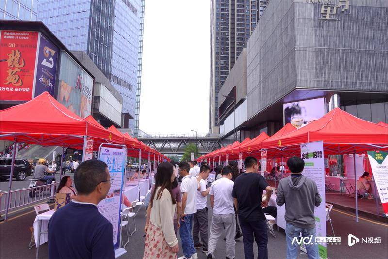 民治街道举办电子行业专场公益招聘会
