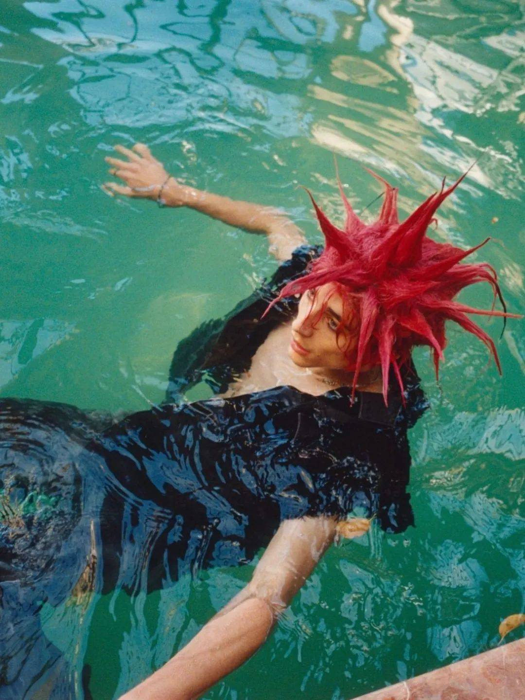 而 vogue japan,office magazine,t magazine 等众多行业知名读物的