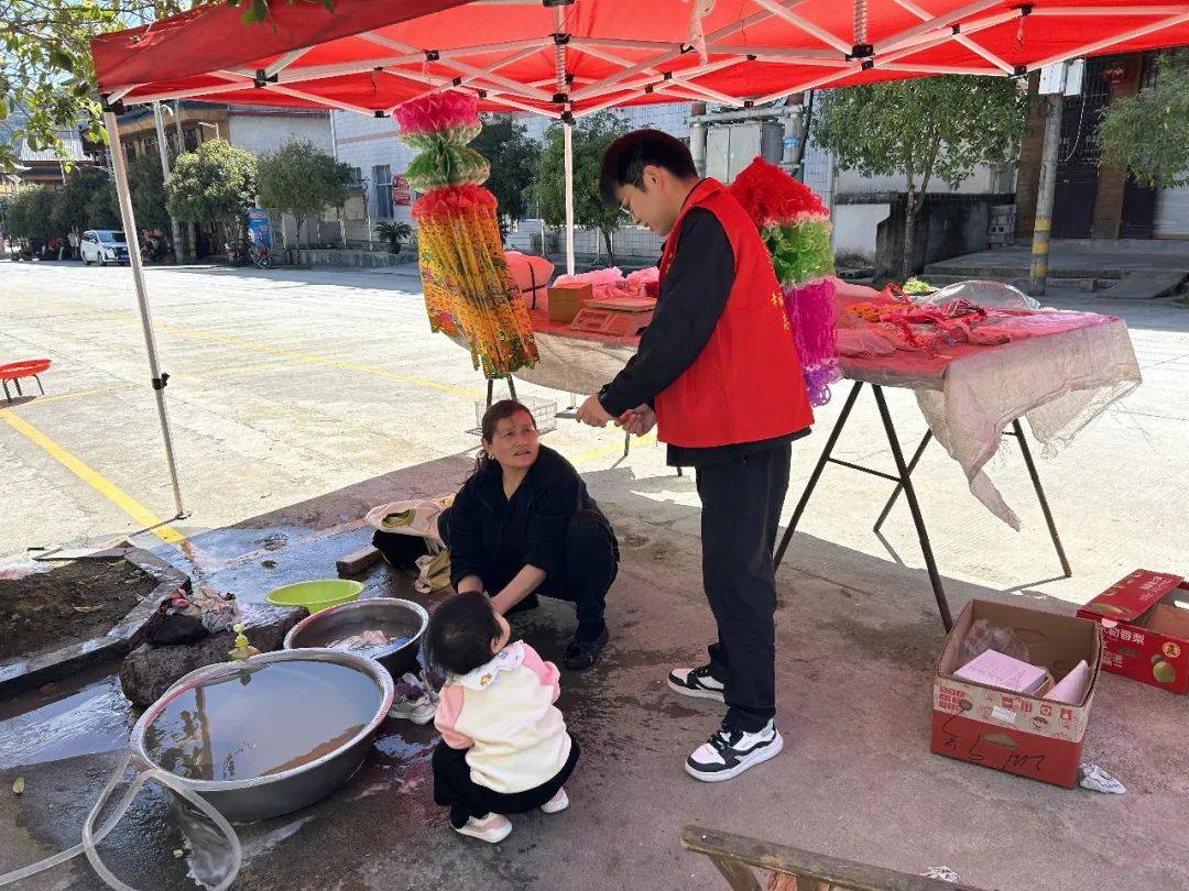 保靖普戎镇开展禁种铲毒专项行动