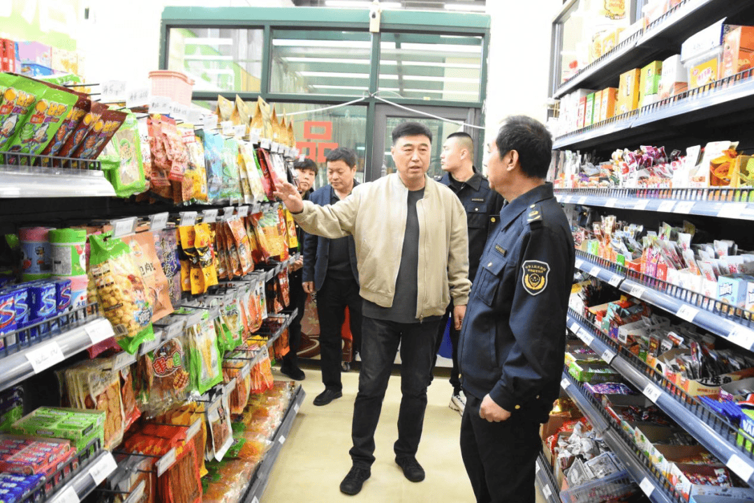 平安校园科右前旗食品药品监督管理局到学院督导检查食品安全工作