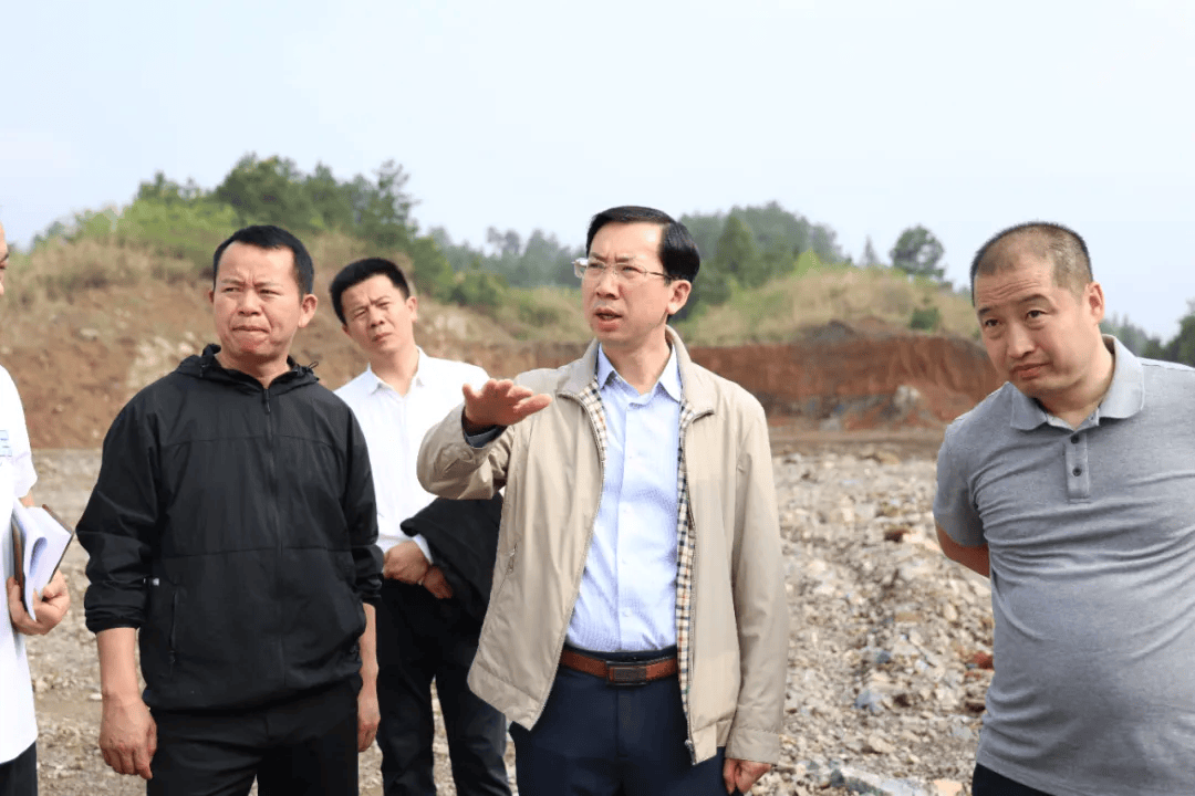 一年之计在于春奋力实现开门红县长杨兴涛调研重点招商项目建设工作