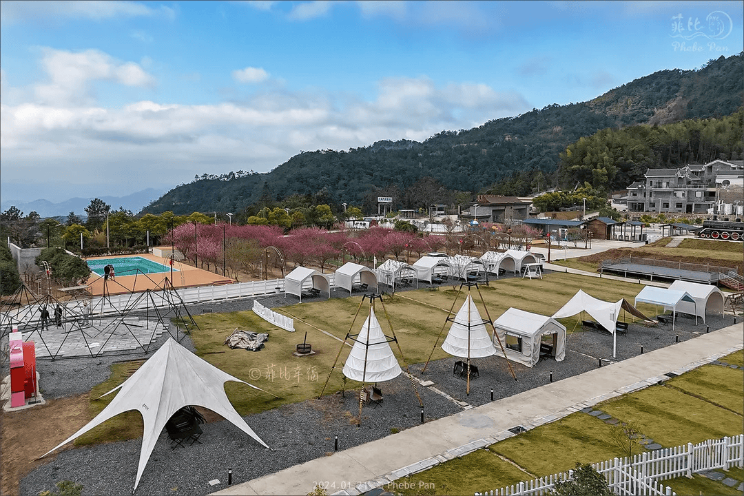 阳光和煦,春风拂面,初春的大风门旅游度假村温馨浪漫.