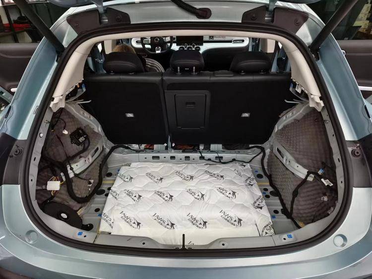 噪声止步 杭州元音改奔驰smart新能源汽车隔音改装大白鲨_搜狐汽车