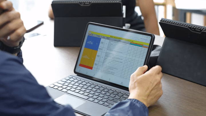 追光|小罗的前队友,在中国当"孩子王"_足球场_深圳_总