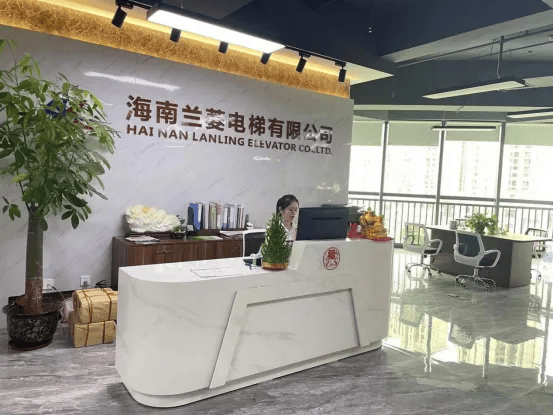 双休+包吃包住+法定节假日+年假_工作_销售_公司