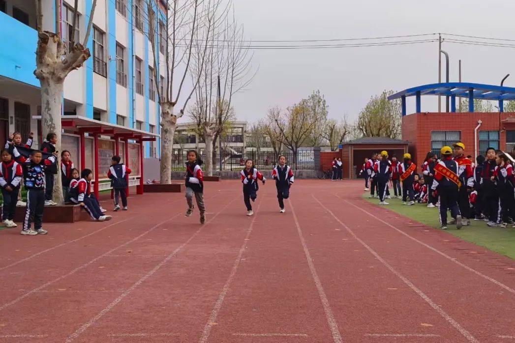 营造和谐的学校体育文化氛围,近日,冠县实验小学,崇文中学,清水镇中学