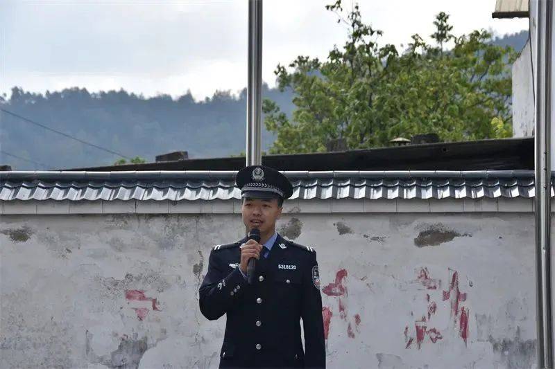 云南省临沧监狱星火行动托起孩子的梦想