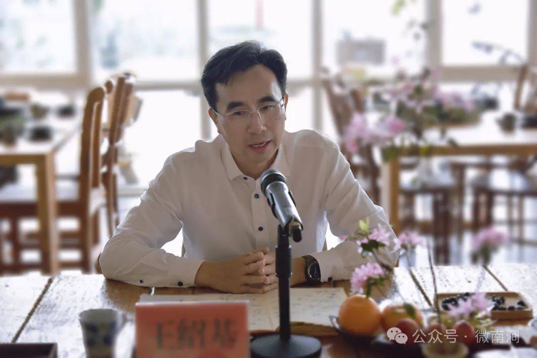 南涧景东双手对握亲密相拥区域化一体共建无量山大景区