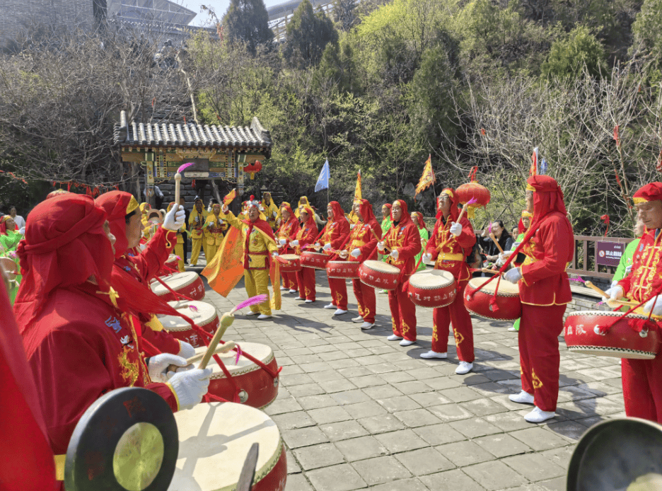 文旅振兴襄汾县龙澍峪景区第三届朝山节暨清明华佗庙会活动开幕