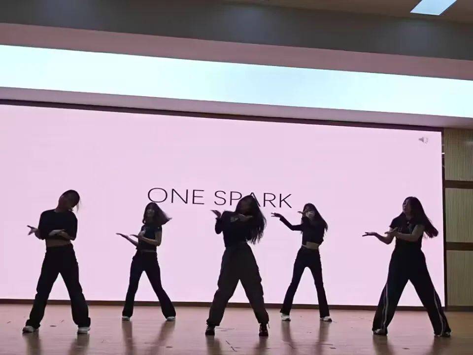 晚会闭幕舞蹈（晚会结束舞蹈串词） 晚会闭幕舞蹈（晚会竣事
舞蹈串词）《晚会结束舞蹈串词》 舞蹈科普
