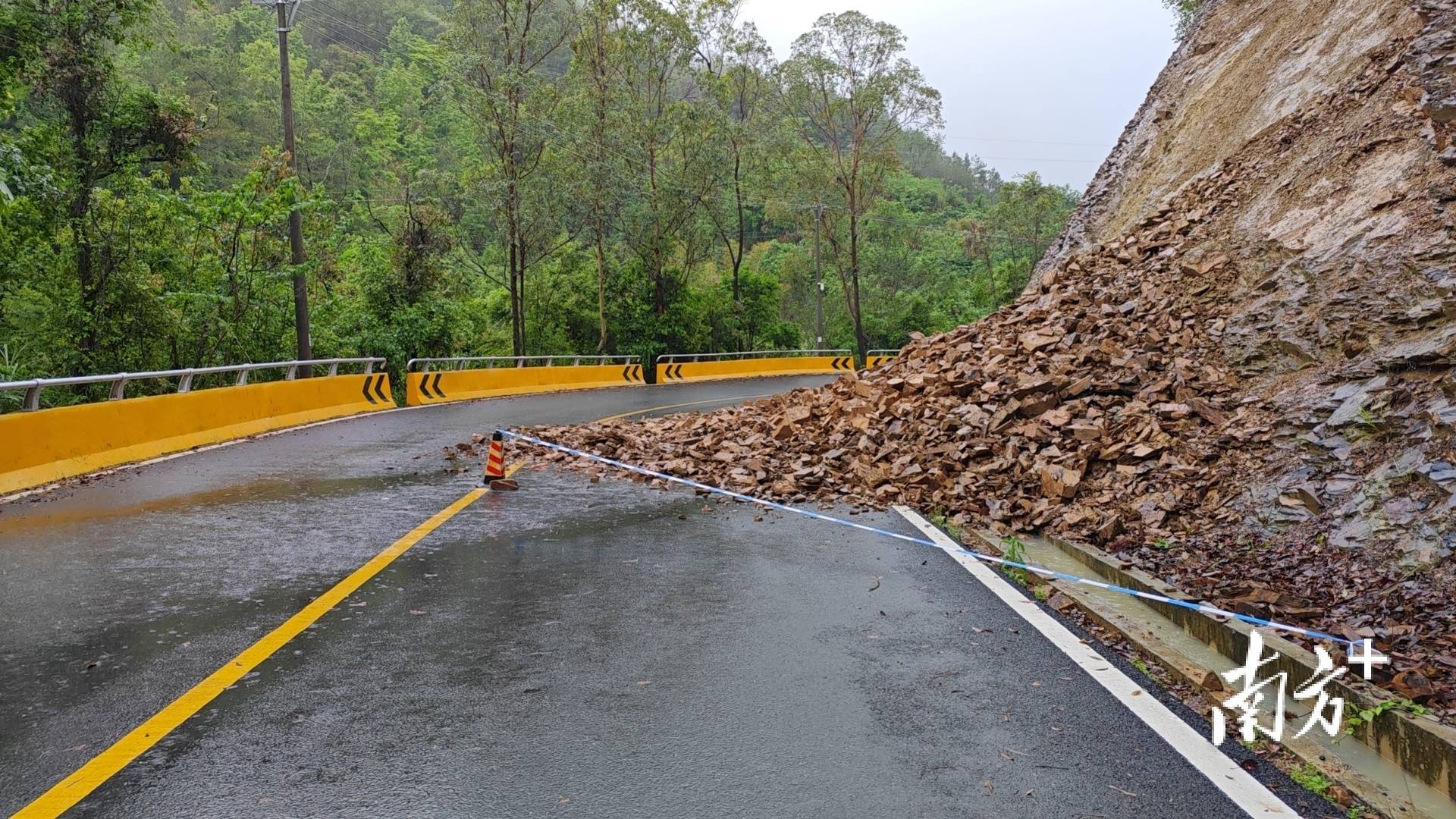 蕉岭这些地方出现塌方市民出行要注意
