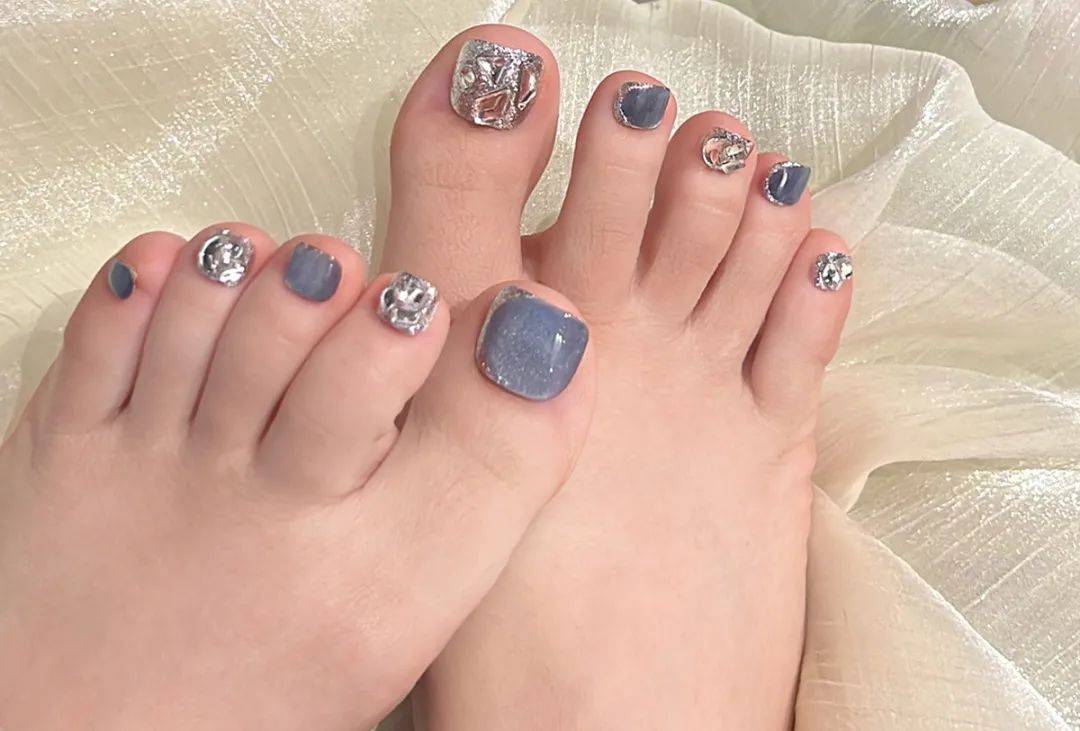 露脚季节又到,精致女孩从头美到脚_系列_培训_美甲