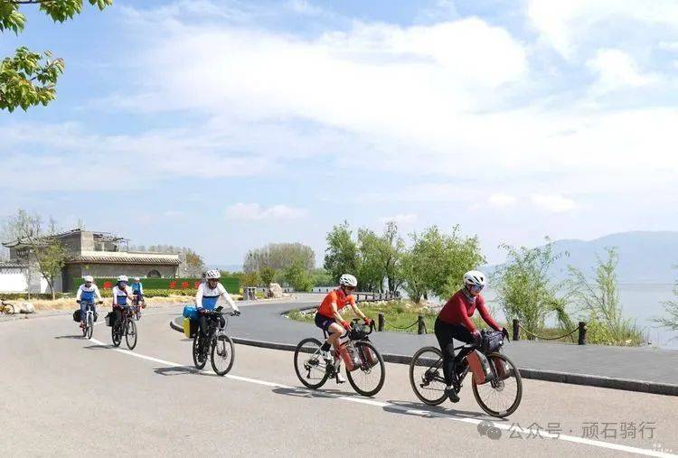 环苍山之西湖洱海